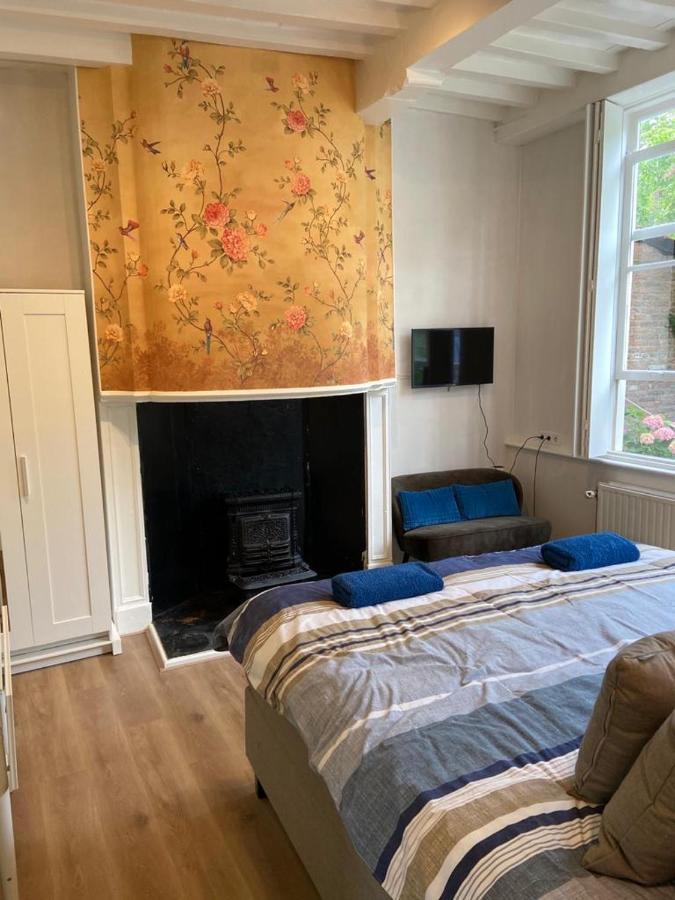 Tuinkamer In Monumentaal Pand Veere Eksteriør billede
